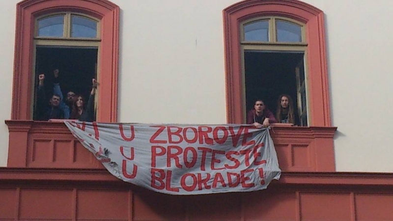 Studenti blokirali Rektorat (Foto: Samoorganiyovani studentski pokret)